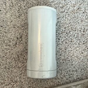 Brümate Slim Can Coozie